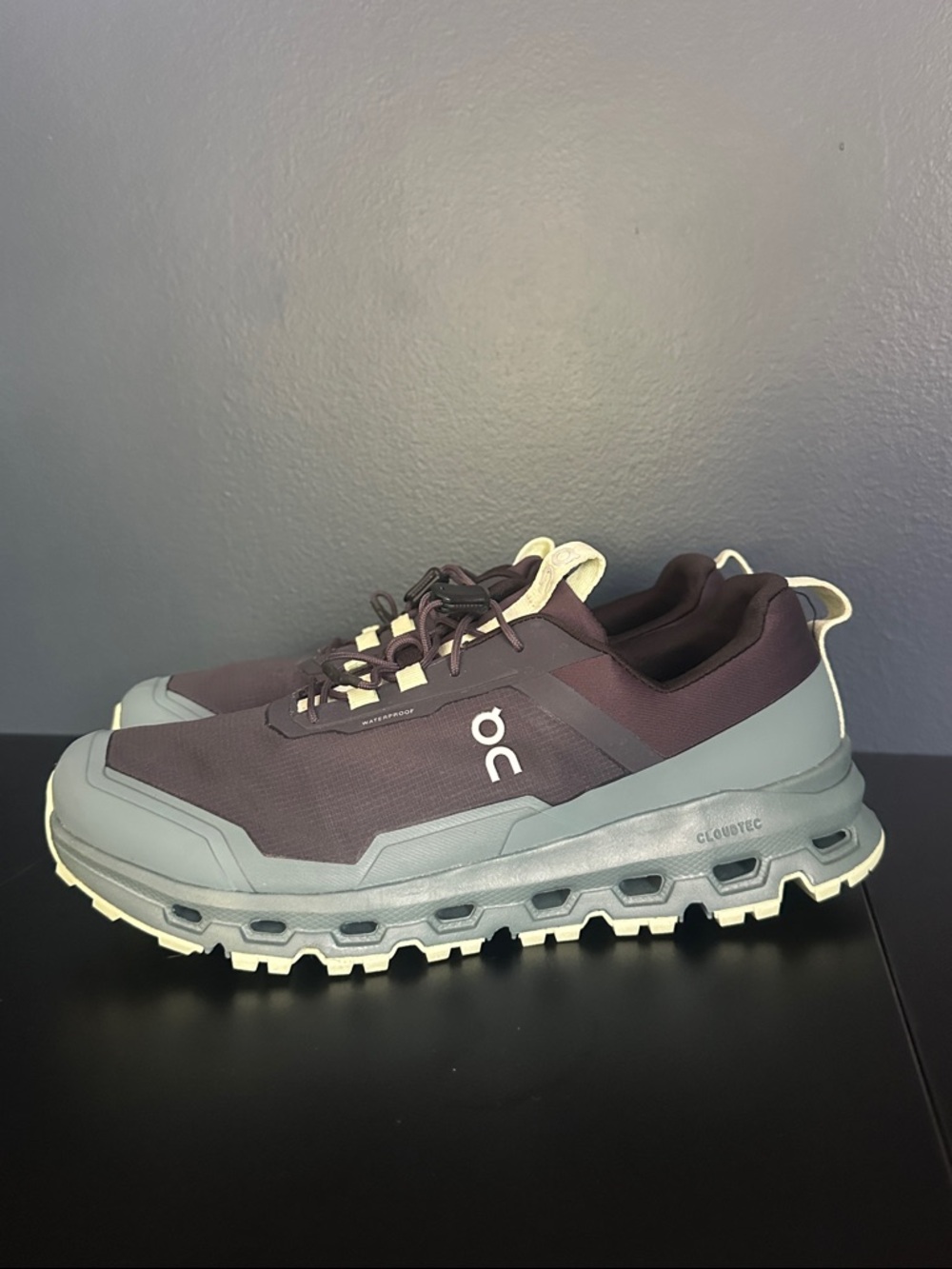 Youth On Running Cloudhero Waterproof shoes